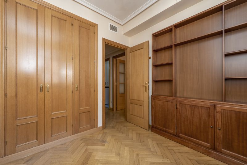Built In Wardrobe Installation in Fairfax, VA